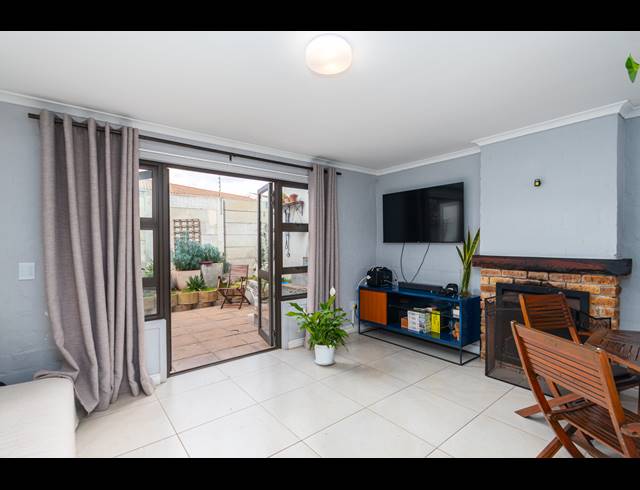 2 BEDROOM DUPLEX SOLD IN WEST BEACH